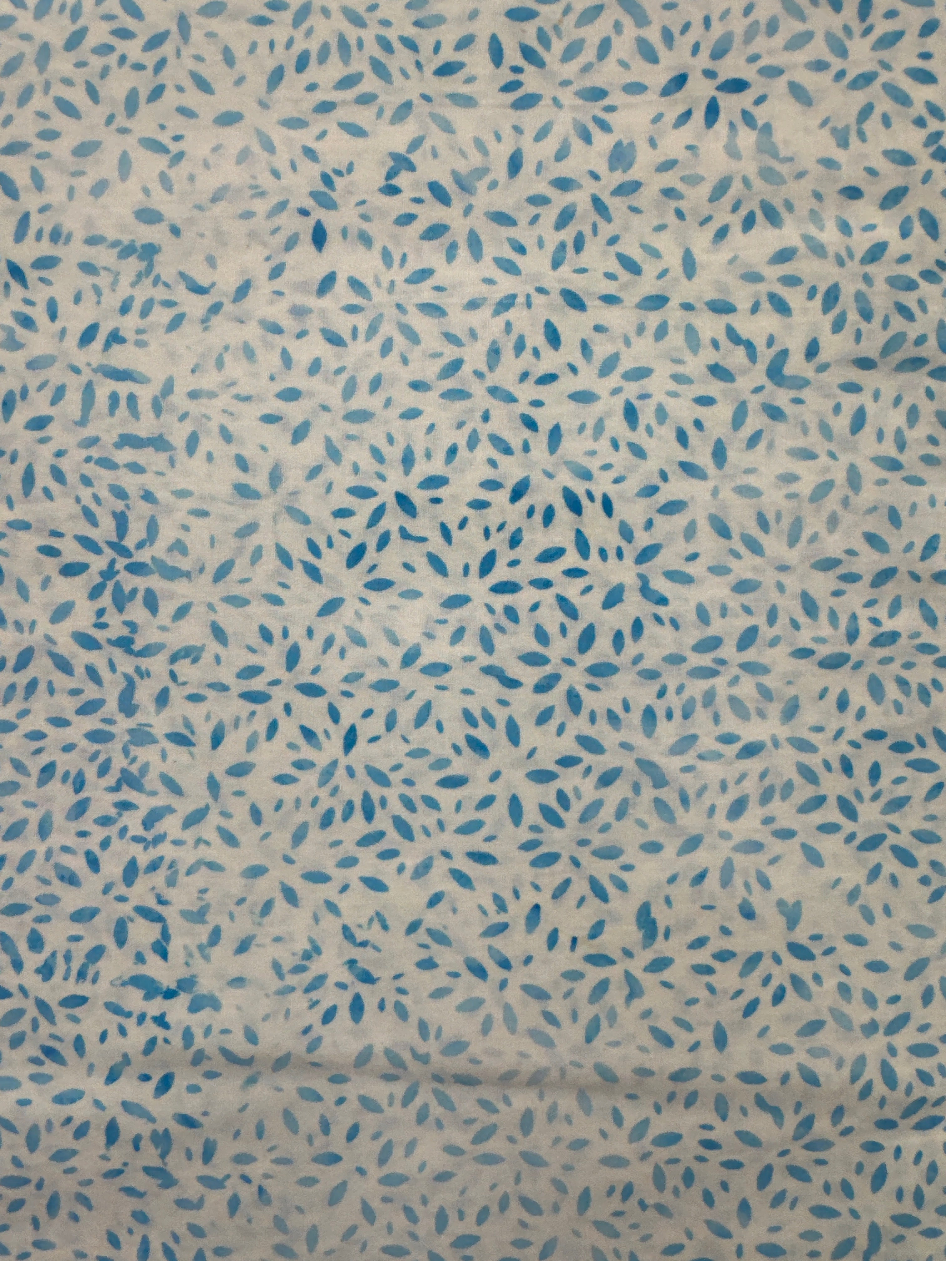 HO Breezy Blue Petals