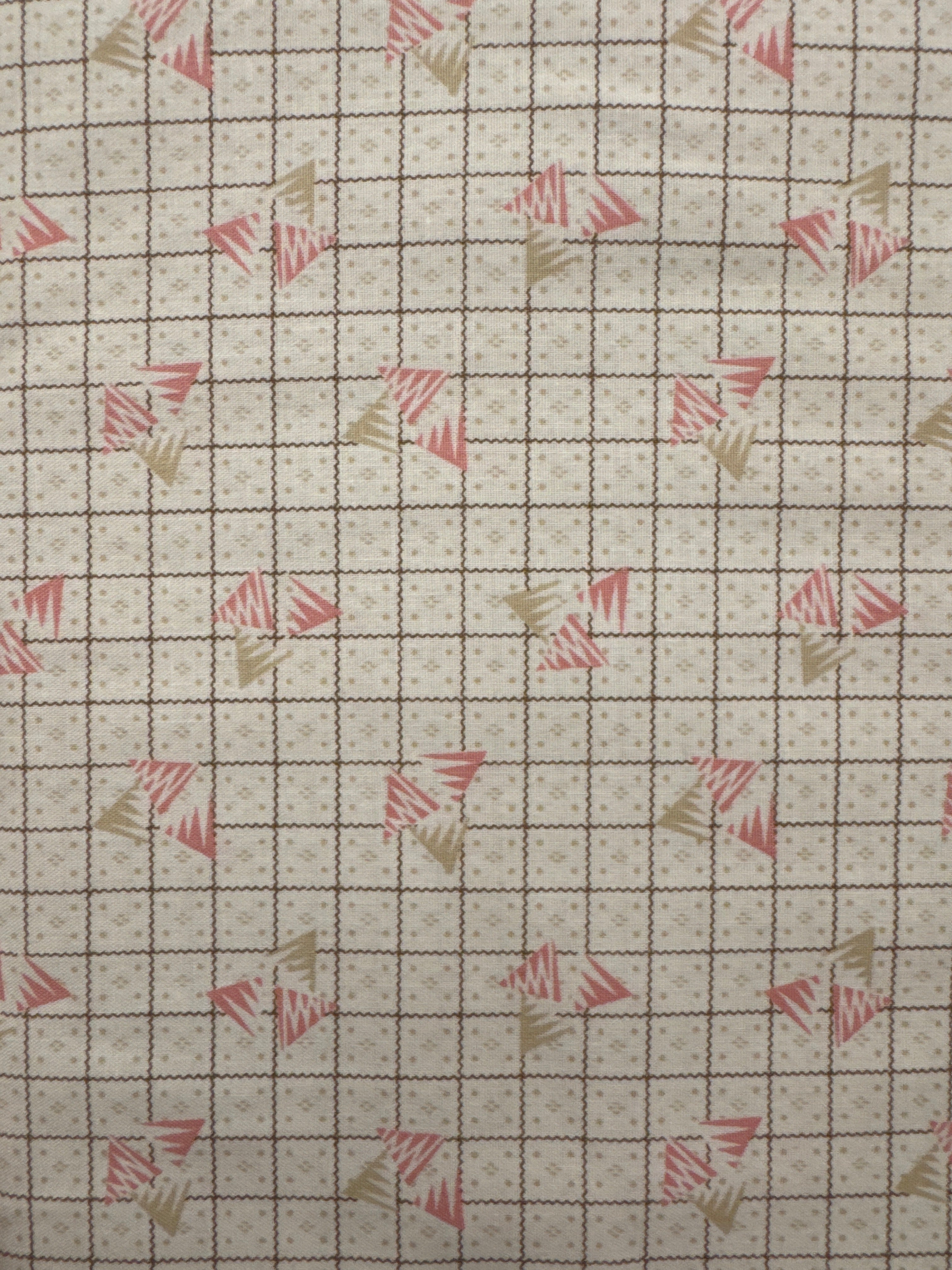 WD Lexington Grid Cream