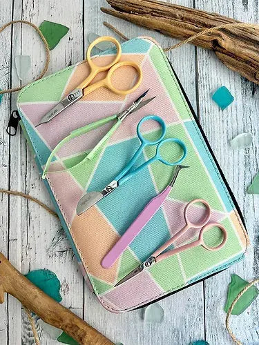 Pastel 5 Piece Embroidery Kit (712MD, 748C, 711, 738P, 507)